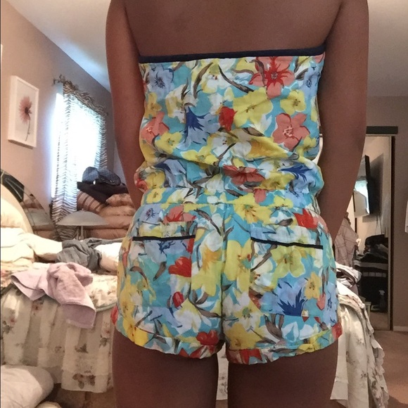 floral romper - Picture 4 of 4