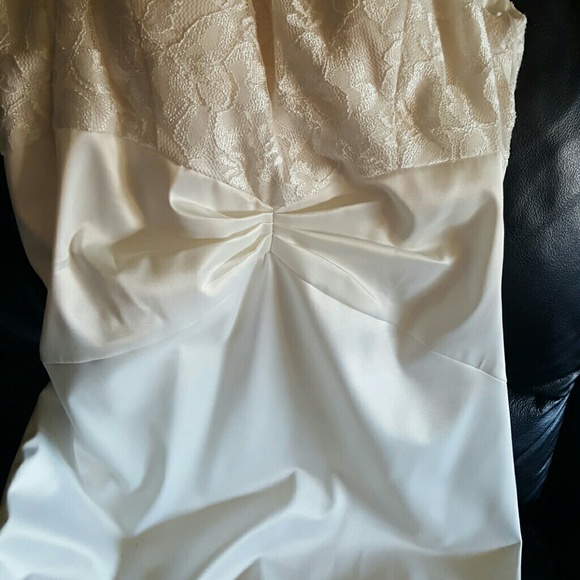 White Dress - Picture 3 of 4