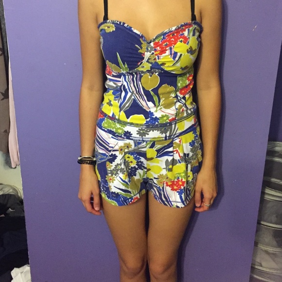 floral romper - Picture 2 of 3