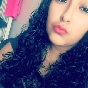 Meet your Posher, Adriana
