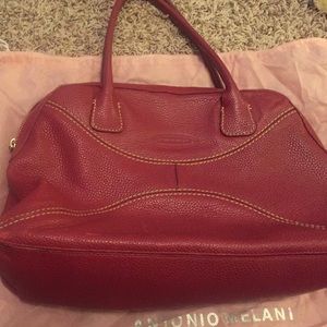 🎉HP 🎉Ruby red Antonio Melani leather handbag