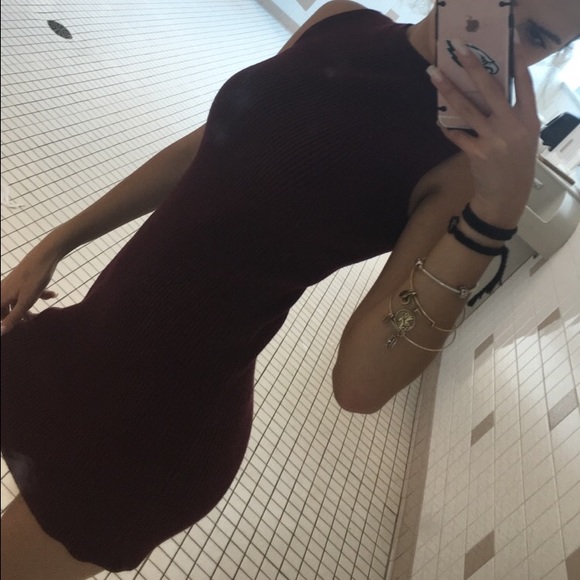 Maroon sweater dress - Picture 2 of 2