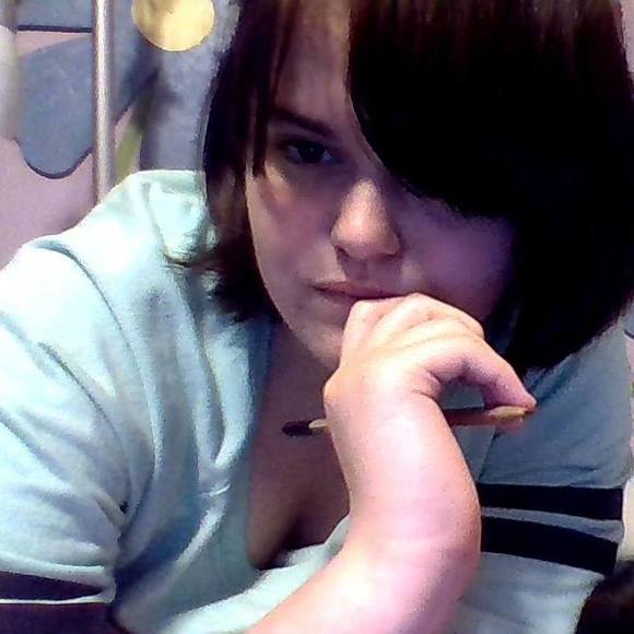 Meet your Posher, Whitney - Picture 1 of 1