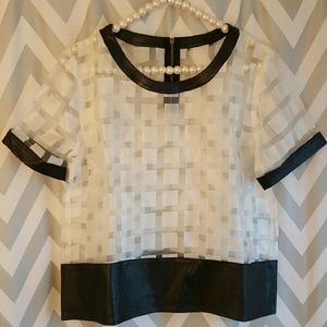 Black/White Sheet Top