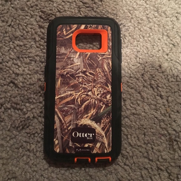 Samsung Galaxy s6 Camo otter box