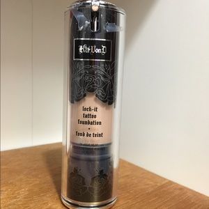 Kat Von D lock it foundation