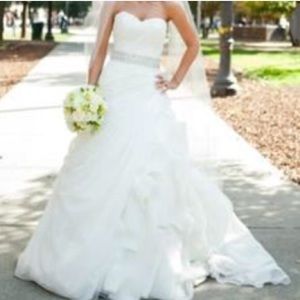 Will accept ANY offer!! Wedding Dress