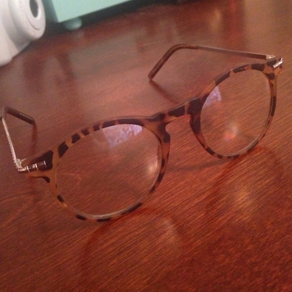 Urban Outfitters glasses