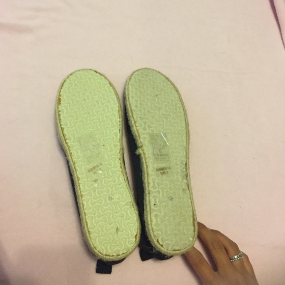 flats - Picture 2 of 2