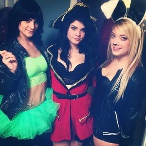 ☠sexy Red Pirate costume!