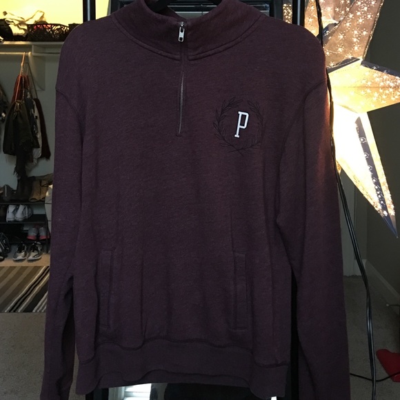 VS Half Zip Pullover