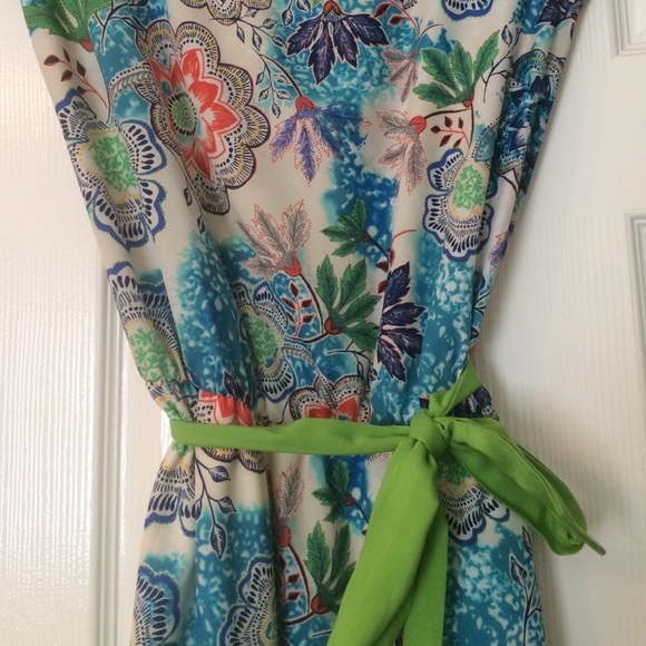 Dress - Picture 2 of 3