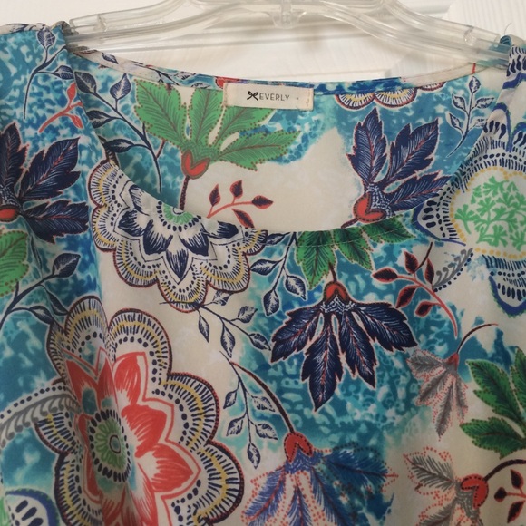 Dress - Picture 3 of 3