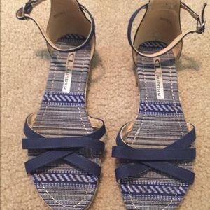 Cute Navy blue ankle sandals EUC