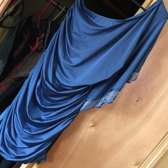 One sleeve dress
