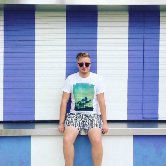 Meet your Posher, Stephen - Picture 1 of 1