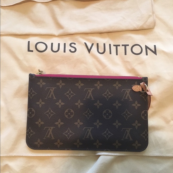 Louis vuitton monogram wristlet