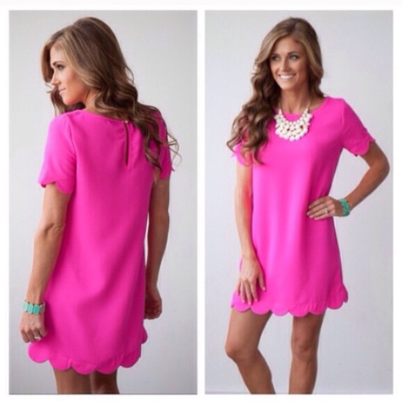 ❣NEW FALL COLOR❣ Wine Red Scallop Shift Dress - Picture 3 of 4