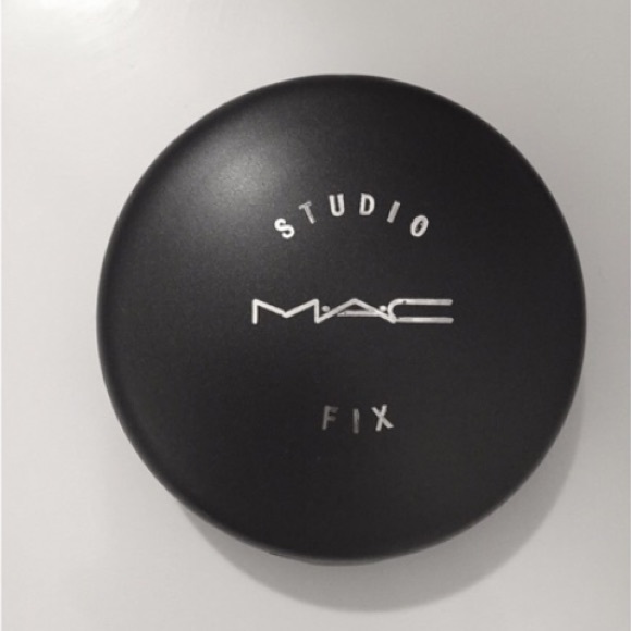 MAC Studio Fix Powder -------- ISO