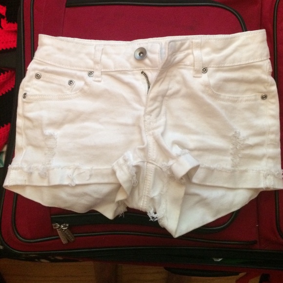 white jean shorts size 5