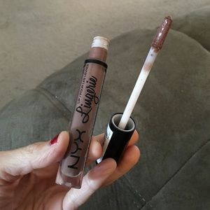 NYX Lingerie "Honeymoon" Matte Lipstick