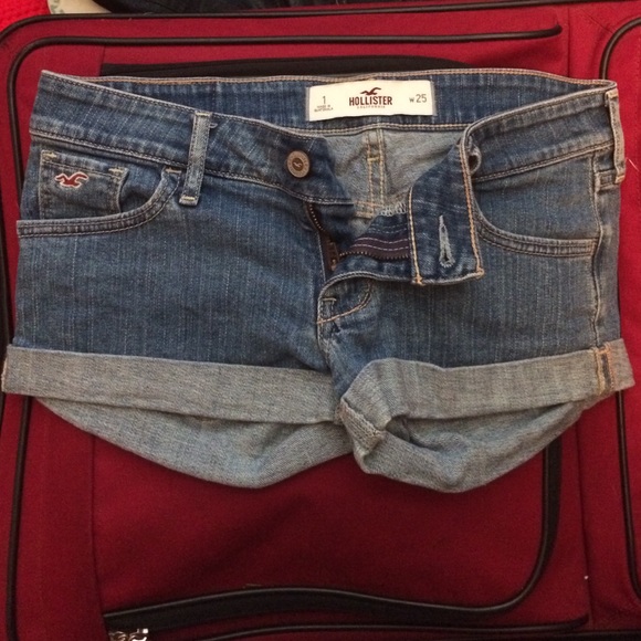 hollister jean shorts size 1