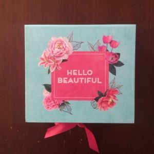 Bath and Body Works "Hello Beautiful" Giftset