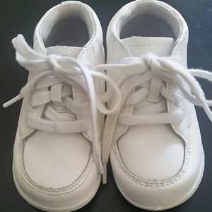 Stride Rite size 5 W