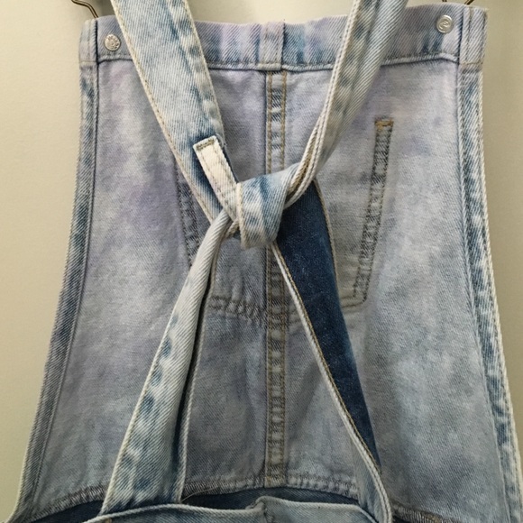 Overall - Picture 3 of 4