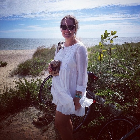 Meet your Posher, Cait - Picture 3 of 7