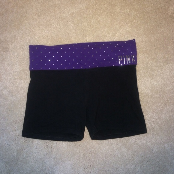 PINK VS YOGA SHORTS