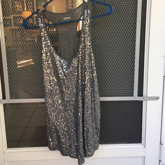 Sequin tank