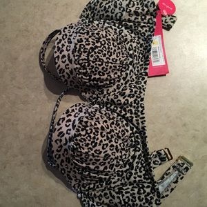 Size small swim top. Never worn