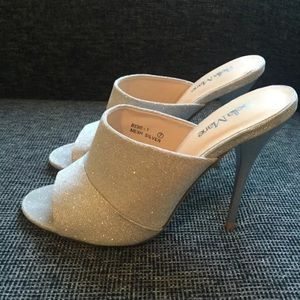 Silver Mesh 4in Glitter Open Toe Mules Heels Size7