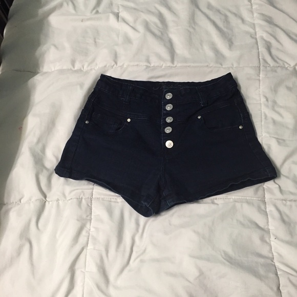 Shorts - Picture 1 of 1