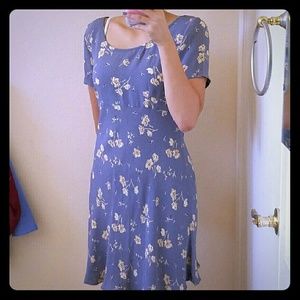 Casual Corner Vintage Floral Petite Dress