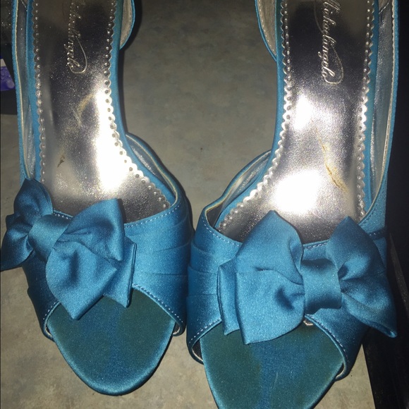 Blue Michaelangelo heels