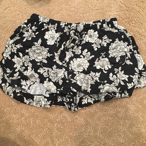 Brandy Melville shorts