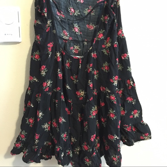 Brandy Melville dress - Picture 2 of 4