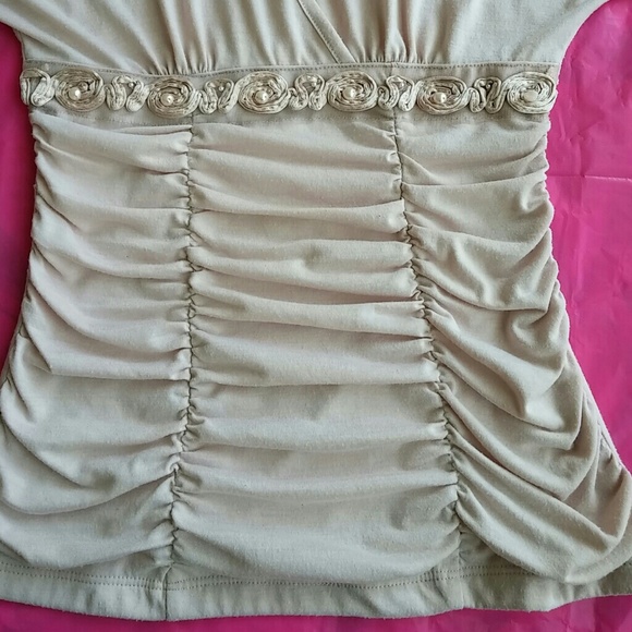 Three Pink Heart Blouse - Picture 2 of 4