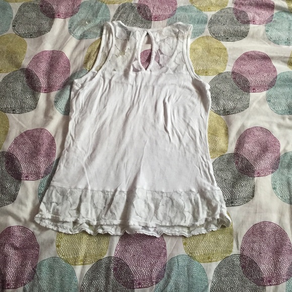 White lace tank top - Picture 2 of 2