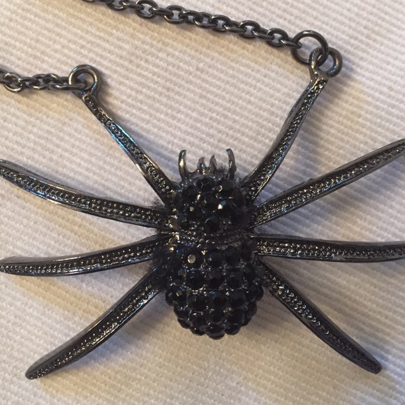 Spider necklace and bracelet set - Picture 3 of 4