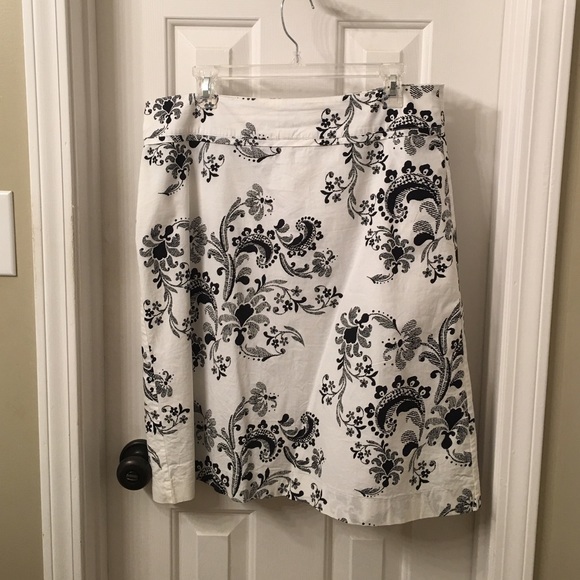 Beautiful black & white skirt