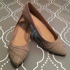 CL by Laundry Gray Dressy Flats