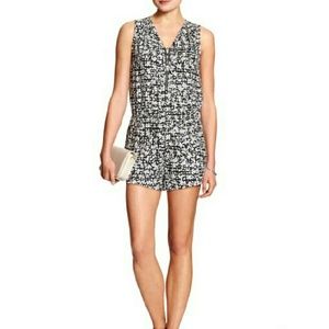 Banana republic black, gray, and white romper