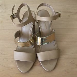 BCBG nude and gold stacked heeled sandals in EUC