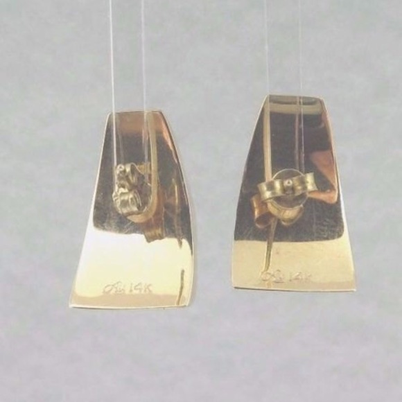 14k Yellow Gold Wave Design Stud Earrings - Picture 2 of 4