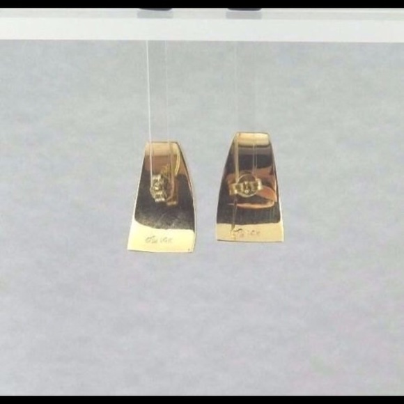 14k Yellow Gold Wave Design Stud Earrings - Picture 4 of 4