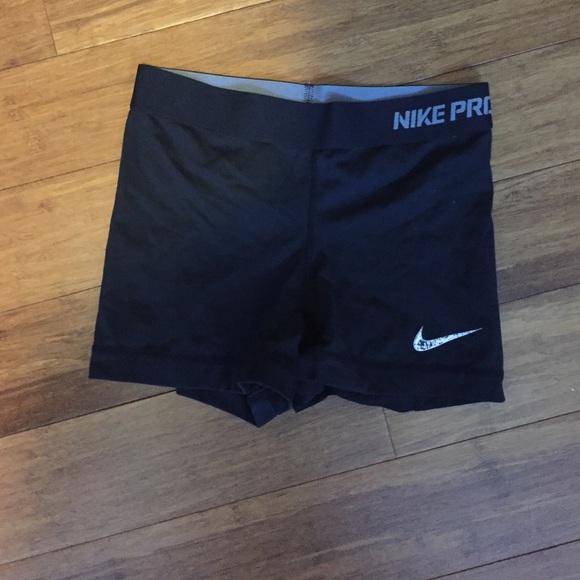 Black Nike pros