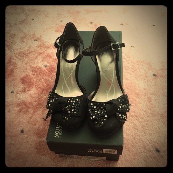 Kenneth Cole Reaction high heels!!!
